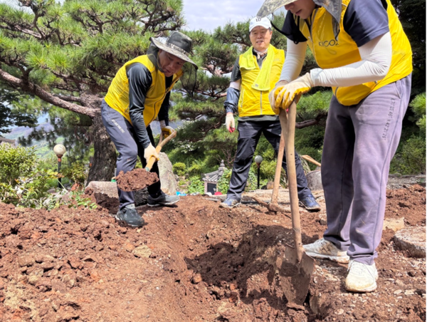 출처 : 산단공 / 산청 수해 지역 봉사 활동