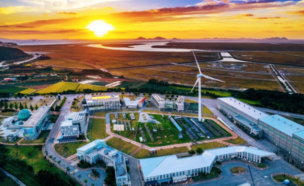 출처 : 산단공 (대한민국 산업단지 60년) / 2022 산업단지 사진․영상 콘텐츠 공모전 수상작