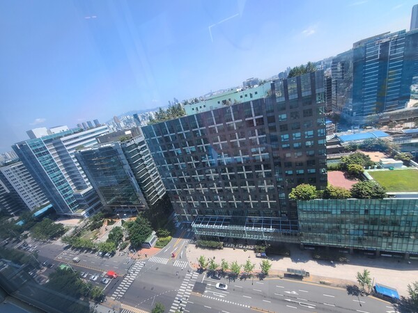 구로 디지털 산업단지 / 서울특별시 구로구 구로동과 금천구 가산동 일대에  조성된 우리나라 최초의 국가산업단지